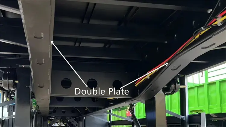 Reinforced gooseneck of Kales dropside trailer featuring double-layer bottom plate on T700 steel main beam.