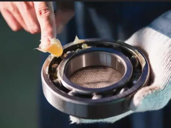 Kales Trailer Lubrication Guide: Maintenance Schedule & Grease Types